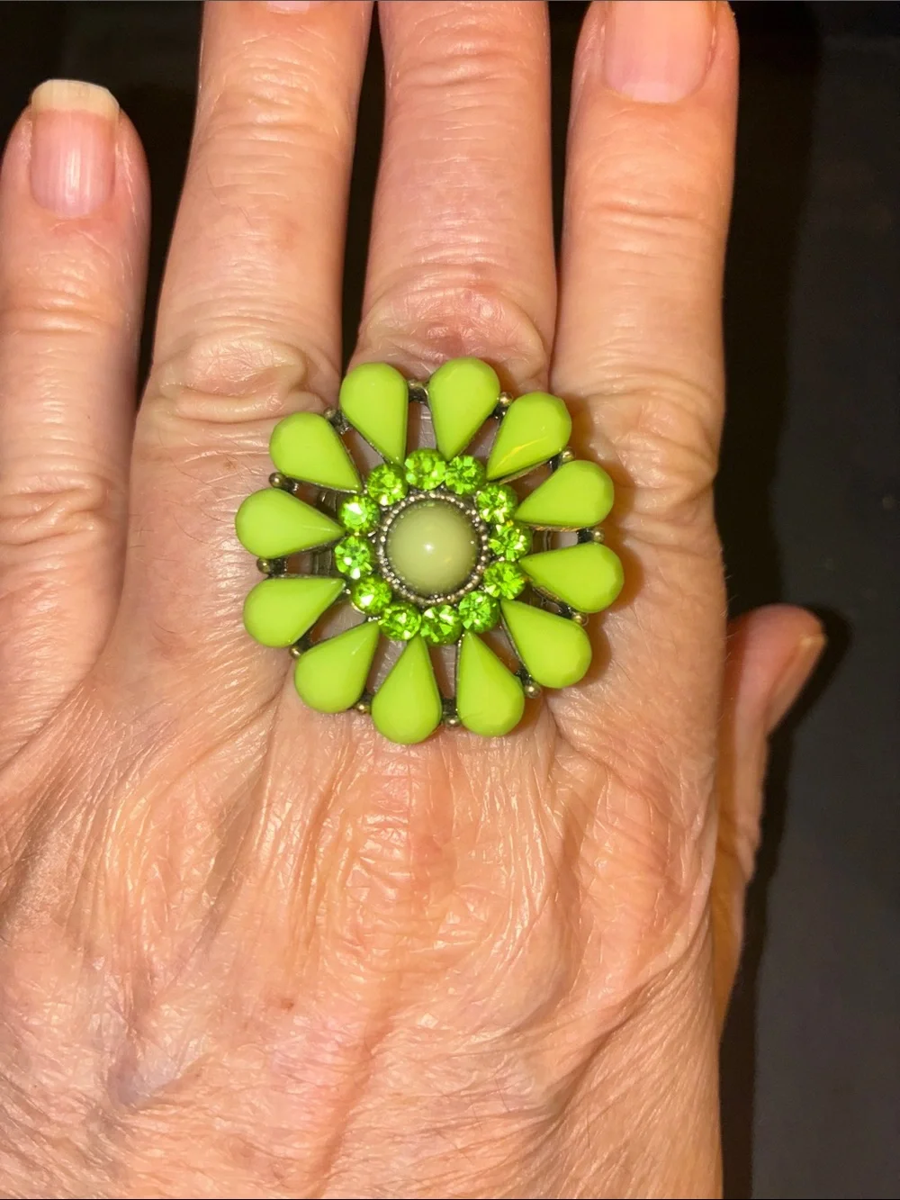 N/A eye catching